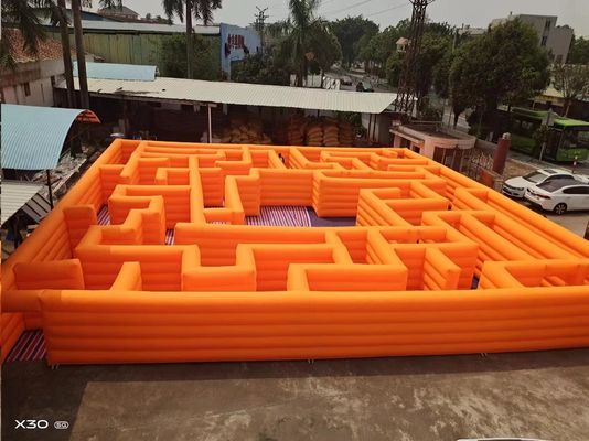 Orange 100 Quadratmeter Außenpark Spielplatz aufblasbares Labyrinth zum Verkauf