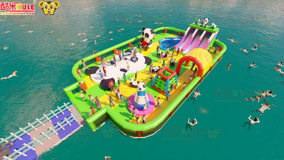 Große Spielplätze im Freien Sprung aufblasbare Wasserburgen auf dem Ozean