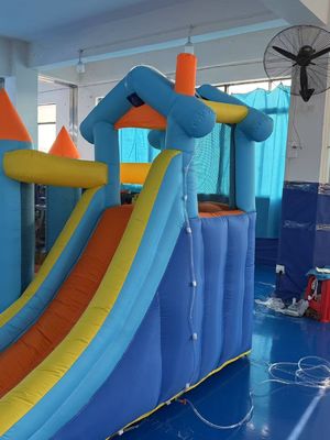 Polyester-Oxford aufblasbare blau-orangefarbene Wasserrutsche für Kinder